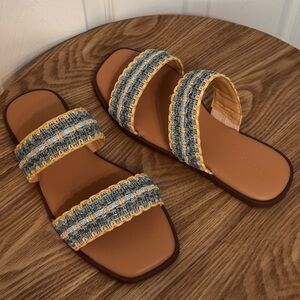EUC Torrid Blue and Yellow Woven Double Band Slide Size 10 in Wide Width